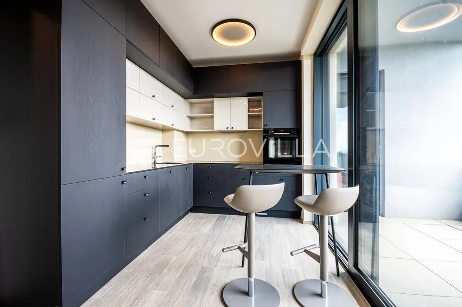 varaždin, centar, namješteni luksuzan stan 170 m² s wellnesom i 2 garažna mjesta - slika 6