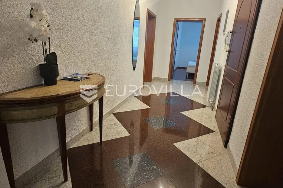 ičići, najam, luksuzan stan s pogledom na more, grijani bazen, garaža, 170 m2 - slika 12