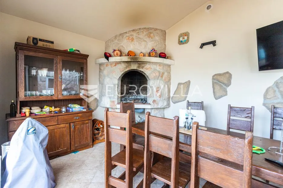 primošten, prekrasna villa sa velikim bazenom - slika 34