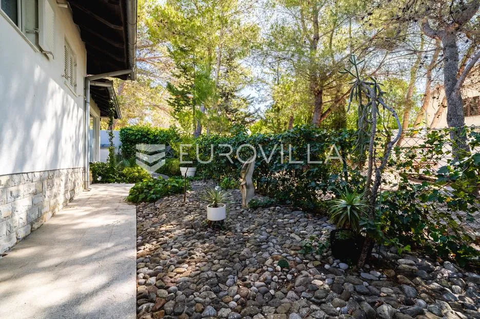 biograd na moru, jedinstvena kuća s bazenom i staklenim paviljonom - slika 18
