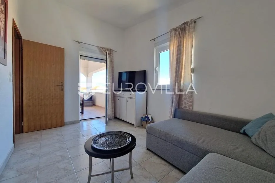 vir, 100m od mora, kuća s 4 apartmana i pogledom na more - slika 41