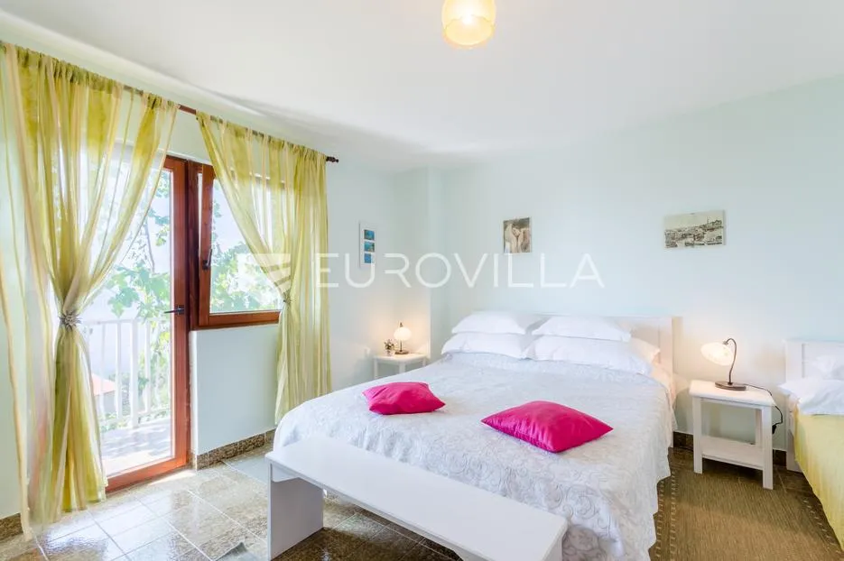 omiš, marušić, prekrasna apartmanska kuća - slika 23