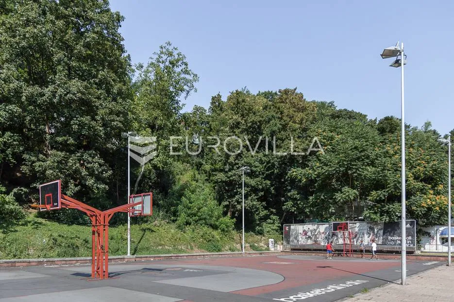 tuškanac zemljište 1.400 m² sa kućom 500 m² - slika 13