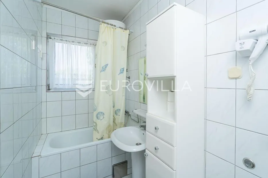 pelješac, sreser, kuća s dvorištem - slika 12