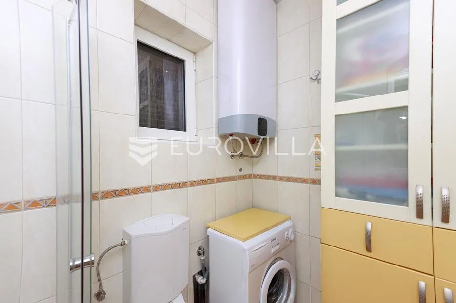lovran, centar, prekrasan dvosoban stan 44 m², panoramski pogled na more - slika 7