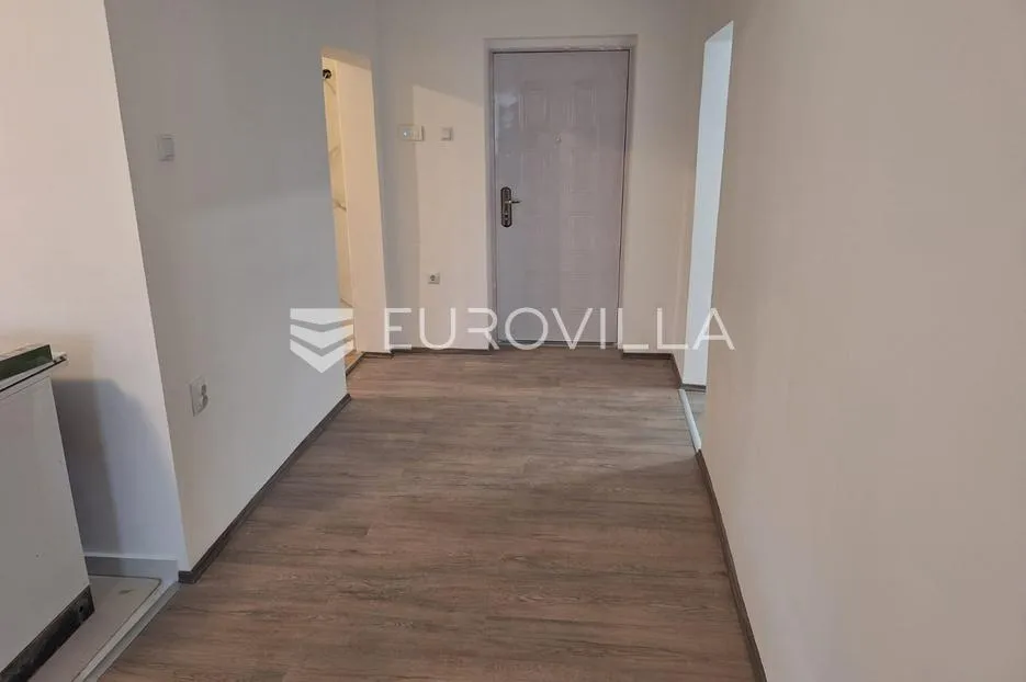 karlovac, švarča, stan 50 m², novouređen, na odličnoj lokaciji - slika 2