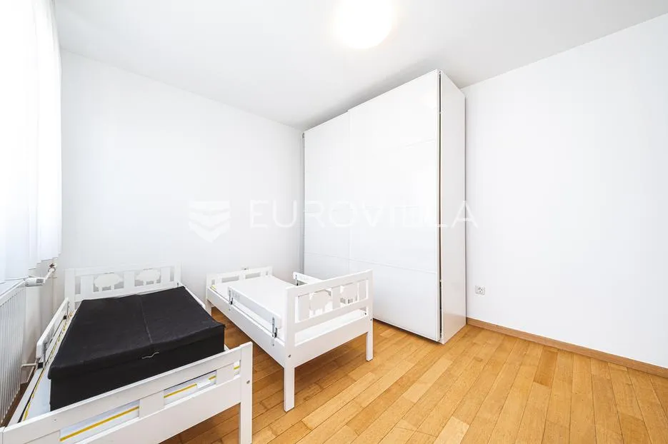zagreb, omiška, odličan trosoban stan 65 m² - slika 11