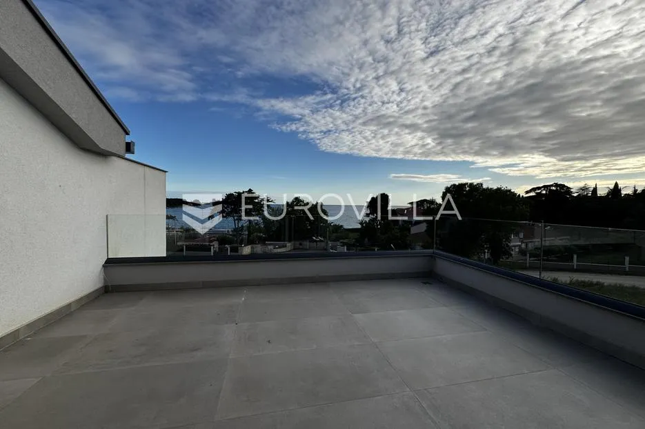 istra, poreč, luksuzna kuća 150m od mora - slika 32