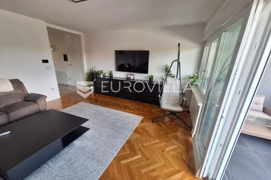 karlovac, luščić, kuća 345 m², novouređena, odlična lokacija - slika 3