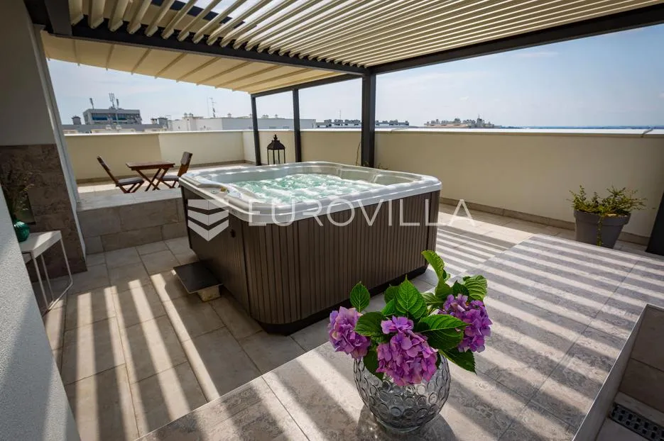 zagreb, dubrava, luksuzan penthouse s terasom i jaccuzijem - slika 14