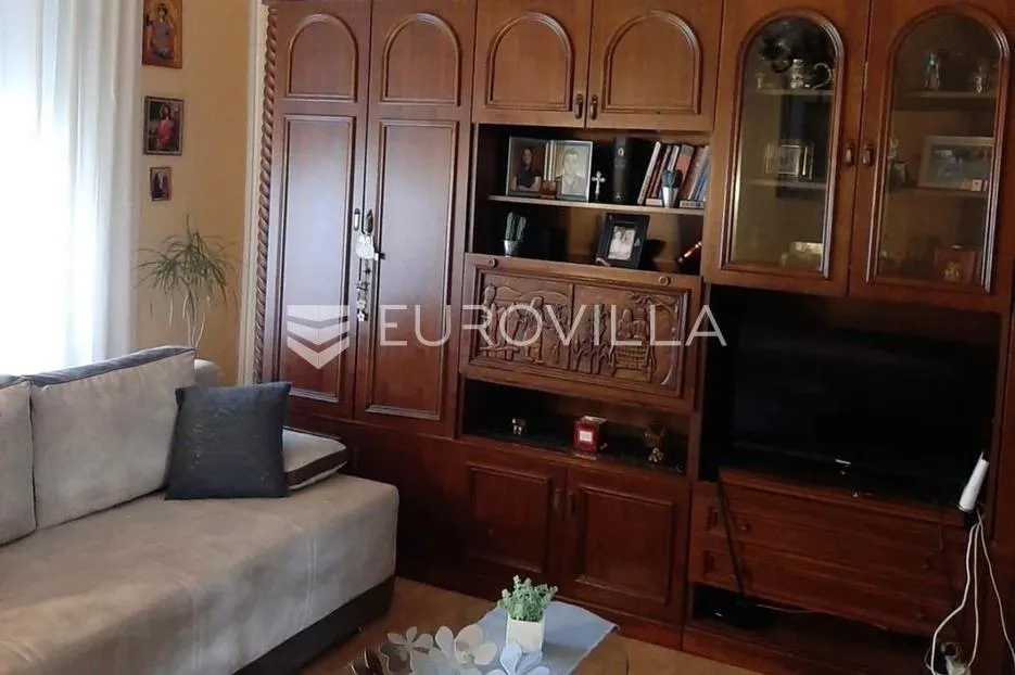 vukovar, širi centar, kuća na uglu s poslovnim prostorom, parcela 450 m² - slika 6