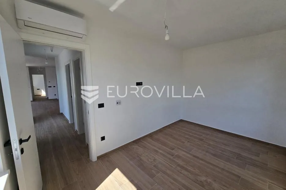 zadar, petrčane, penthouse s krovnom terasom i pogledom na more - slika 17