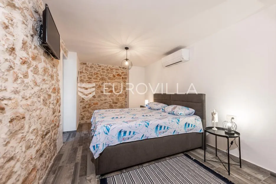 istra, umag, autentična istarska kamena kuća 260 m², okružena zelenilom, 1349 m² okućnice - slika 25