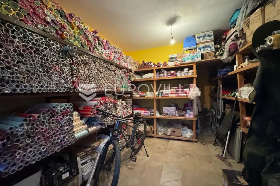 kuševac, poslovno stambena katnica, 175 m² - slika 12