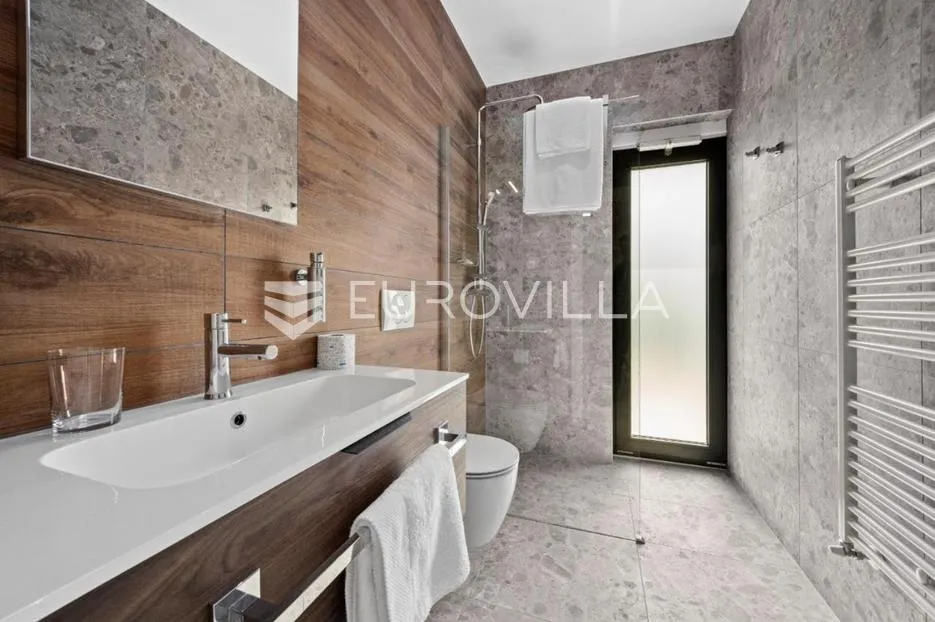 istra, banjole, dvojna vila, prvi red do mora, 244 m² s pogledom na marinu - slika 39