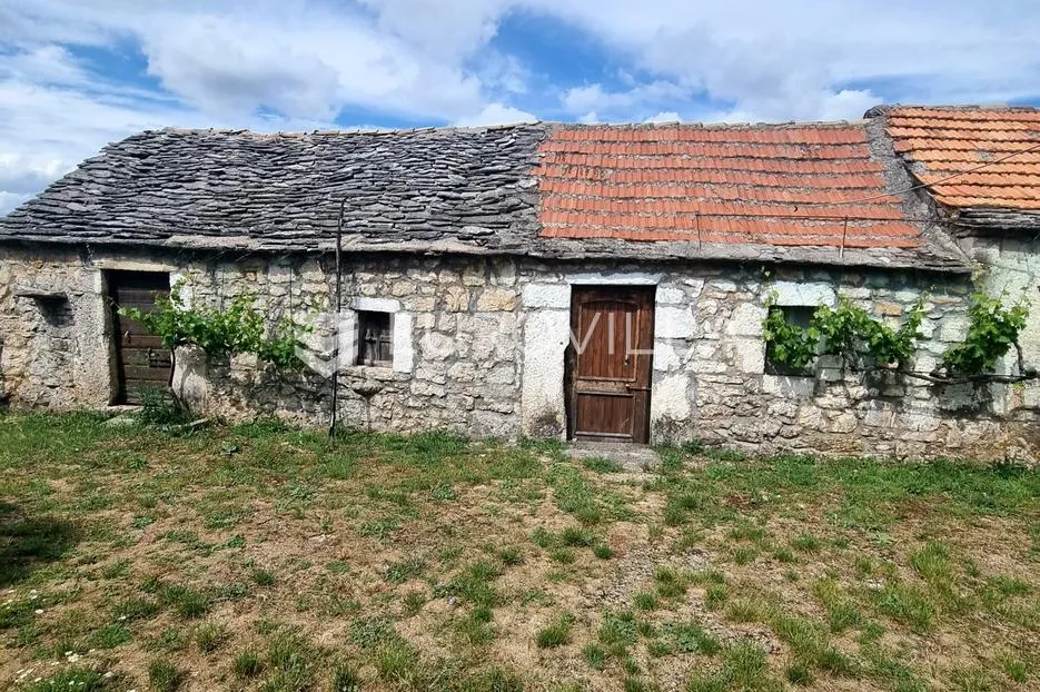 nacionalni park krka, građevinsko zemljište idealno za investiciju (10 000 m2) - slika 13
