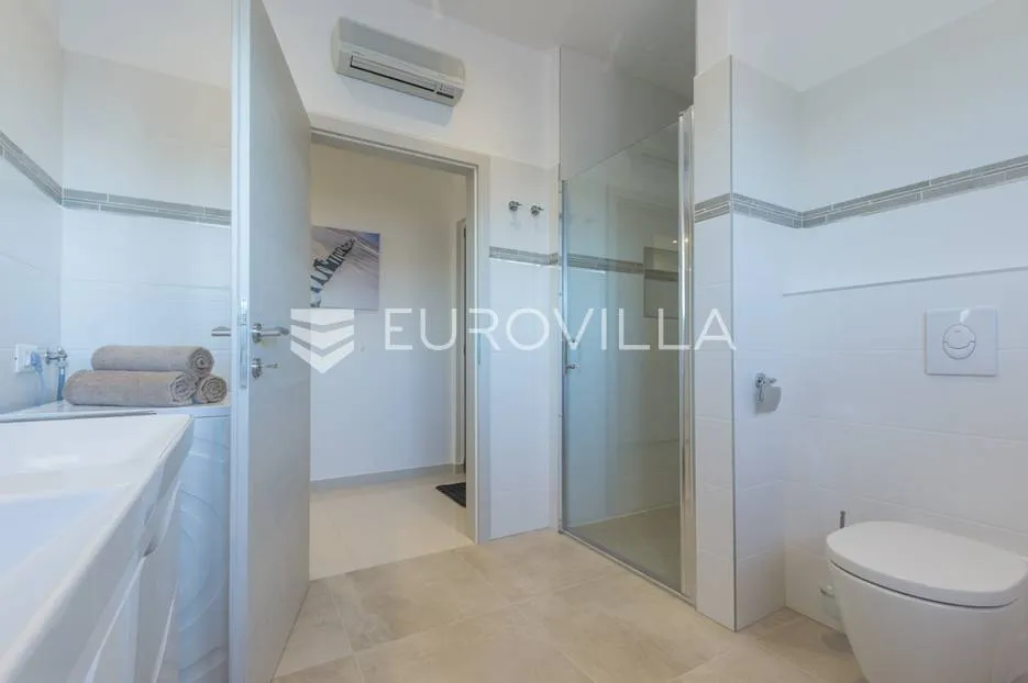 medulin, moderan dvosoban stan 95m2, 500 m od mora - slika 21