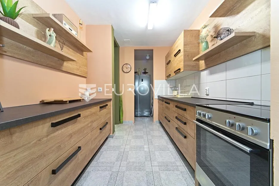 osijek, sjenjak, prodaja dvosoban stan 67 m², djelomično namješten - slika 6