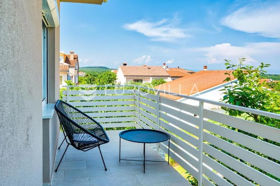 luksuzna samostojeća vila s bazenom i saunom u ližnjanu - slika 34