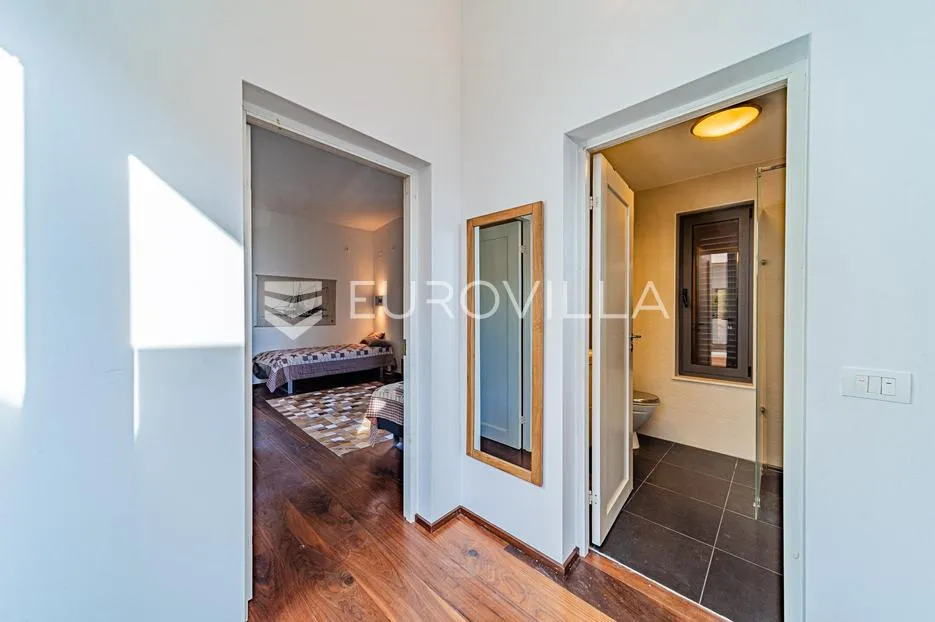 otok korčula, vela luka, villa prvi red uz more - slika 54