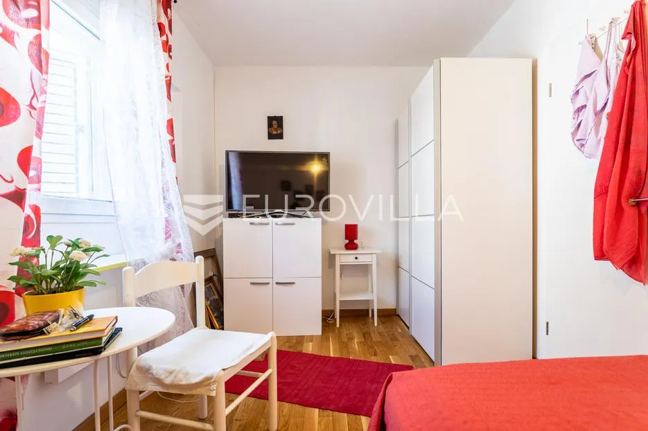 čiovo, okrug gornji - kuća s vrtom blizu plaže - slika 17