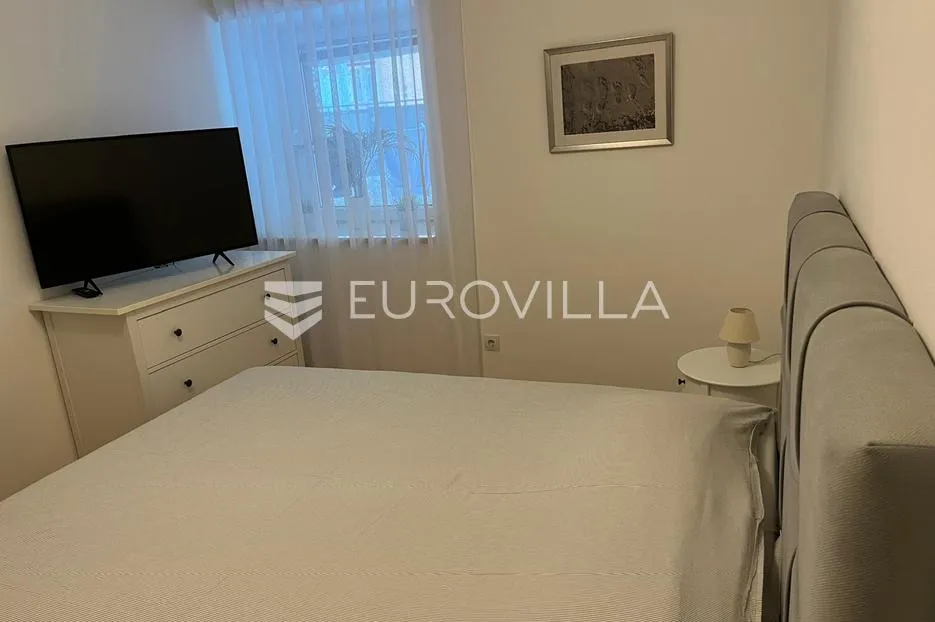 istra, pula, renovirana i namještena kuća nedaleko pulske arene, 93 m², dvorište 63 m² - slika 14