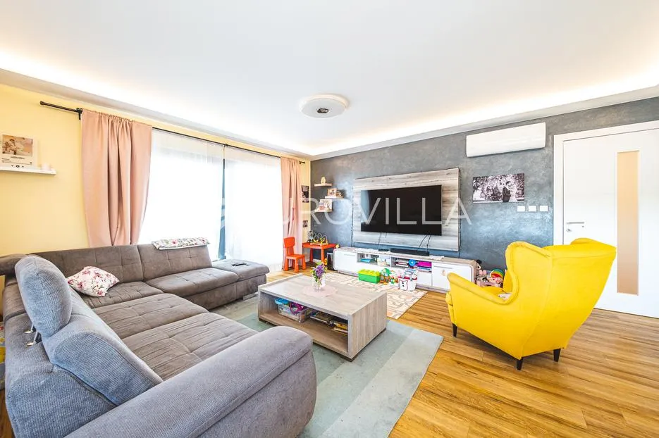dugo selo, moderan četverosoban penthouse 140,02 m², otvoreni pogled - slika 2