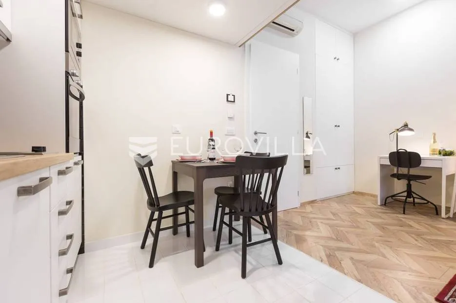 strogi centar, studio apartman 36 m2 - slika 8