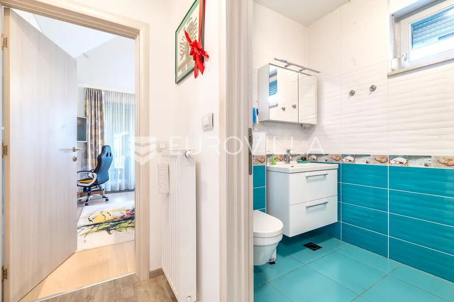 novi zagreb, čehi, moderna kuća 240 m² na zemljištu od 3100 m² - slika 14