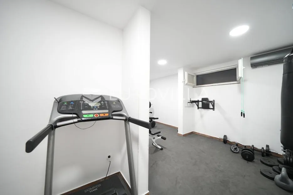 zadar, bili brig luksuzno opremljen trosobni i jednosobni stan s teretanom i spa centrom 241 m² - slika 44