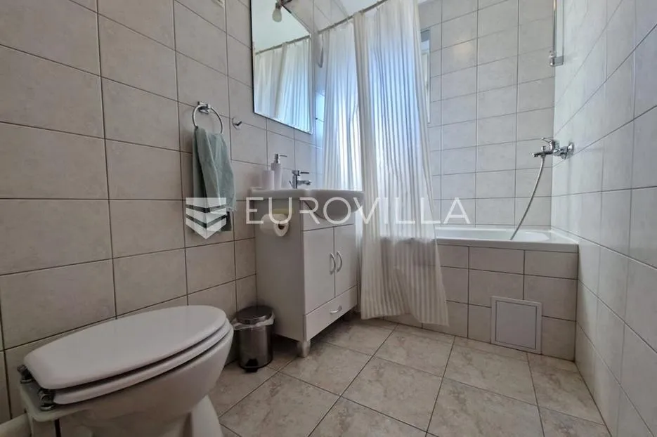 vir, 100m od mora, kuća s 4 apartmana i pogledom na more - slika 55
