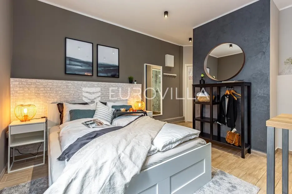 rijeka, centar, novouređen luksuzan stan nkp 98 m2 s tri apartmana - slika 19