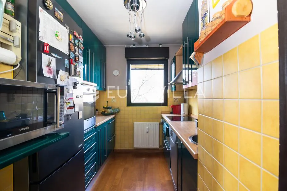 zagreb, sloboština, prostran četverosoban stan, neto površine 93 m² - slika 8