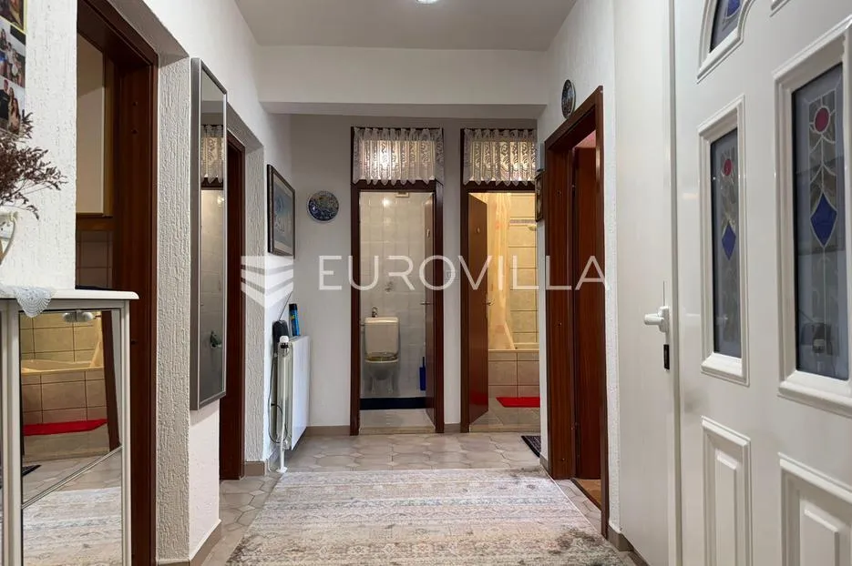 istra, pula - apartmanska kuća s pogledom na more u blizini plaže - slika 17