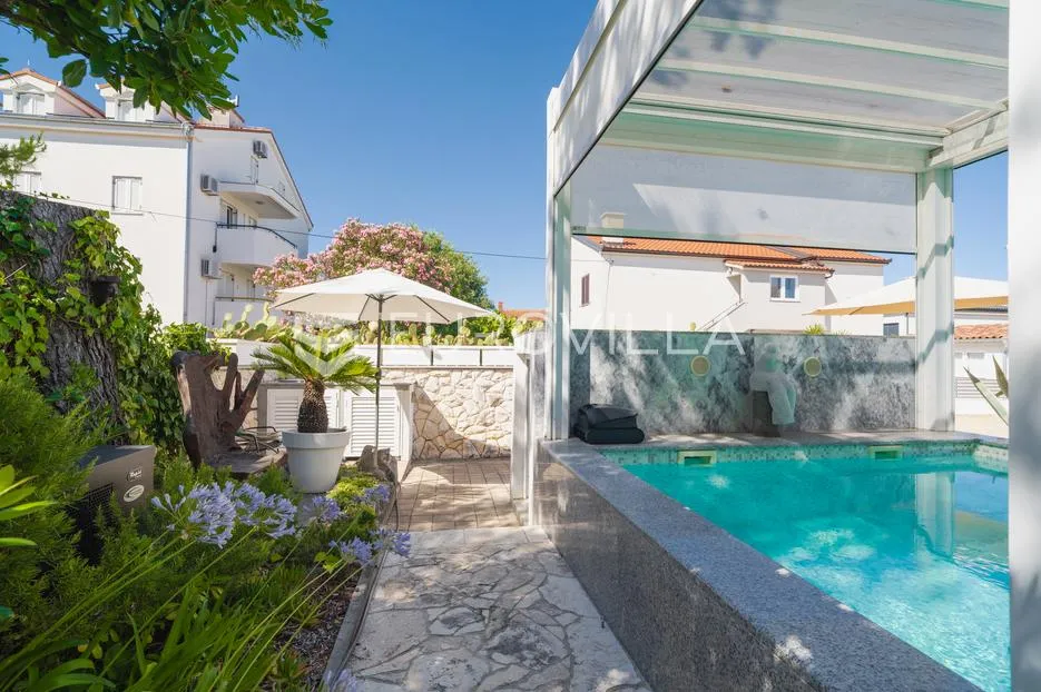 biograd na moru, jedinstvena kuća s bazenom i staklenim paviljonom - slika 5