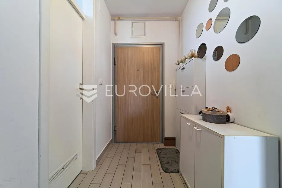 osijek, gornji grad, prodaja elegantnog dvosobnog stana u novijoj zgradi, površine 47,36 m² - slika 7
