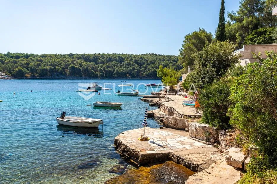 brač, milna, samostojeća kuća s četiri apartmana - slika 35
