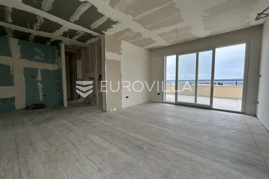 kaštel lukšić, četverosobni penthouse neto korisne površine od 112,08 m² s krovnom terasom - slika 18