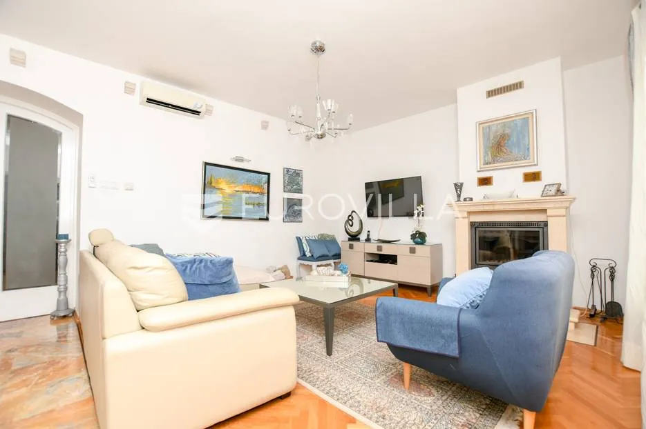 istra, umag, prekrasna kuća s bazenom prvi red do mora 430 m² - slika 42