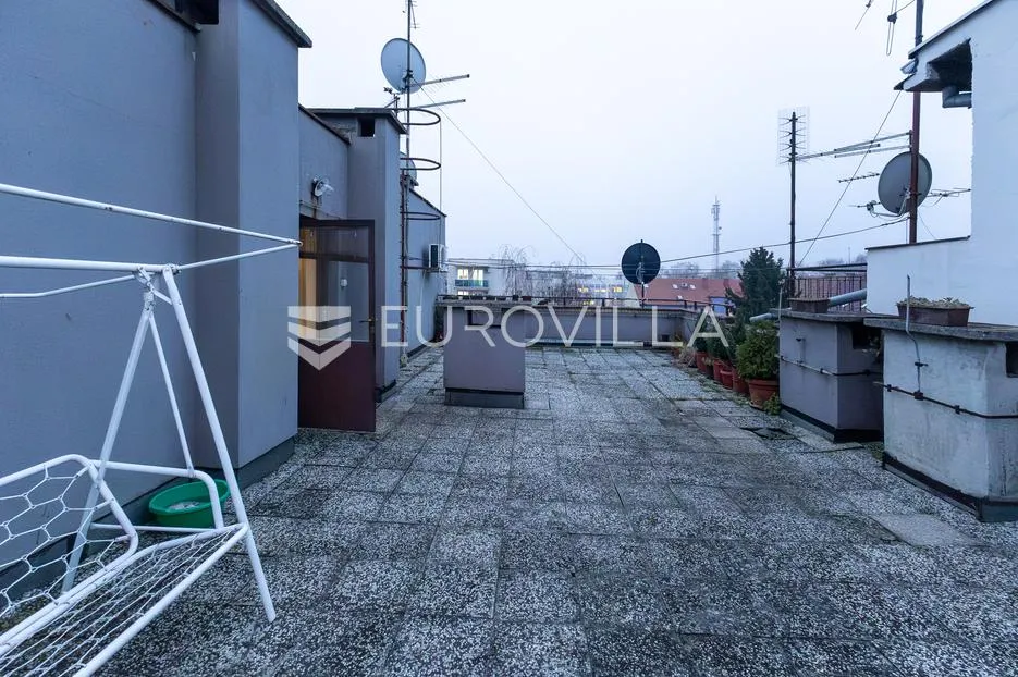 slavonski brod, centar, komforan trosoban stan 68 m² - slika 10