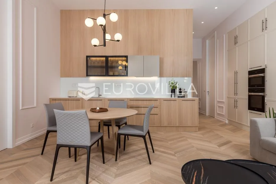 opatija, centar, novouređen luksuzan stan nkp 73,05 m2 - slika 4