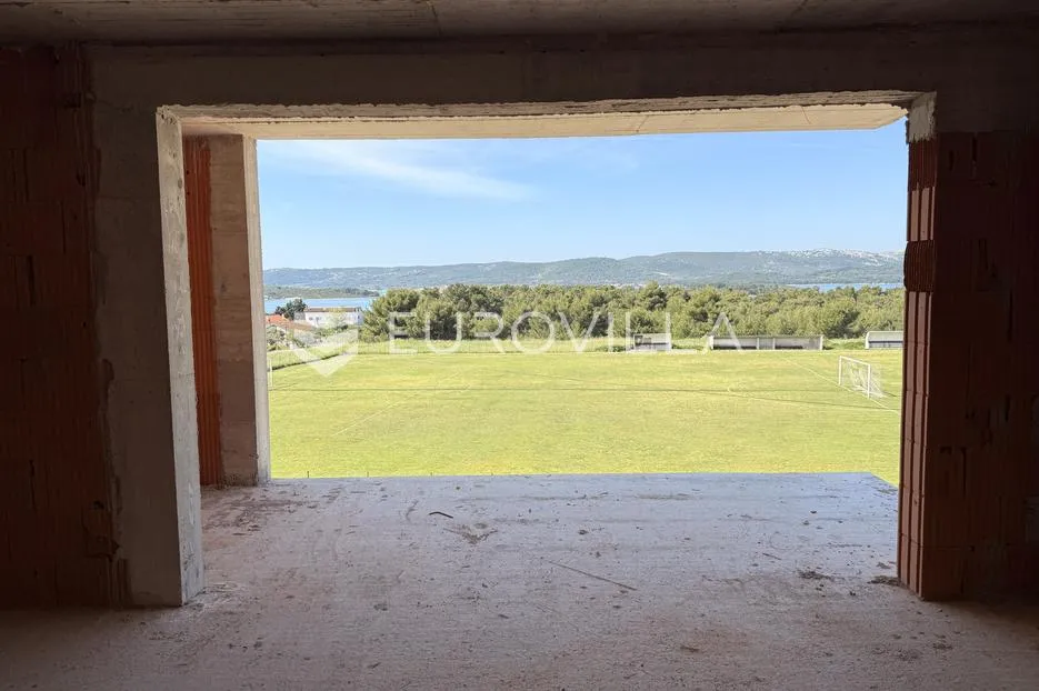 Zadar, Turanj, troetažni luksuzni stan s krovnom terasom, pogledom na more i neto površine 139,89 - Turanj, Sveti Filip i Jakov