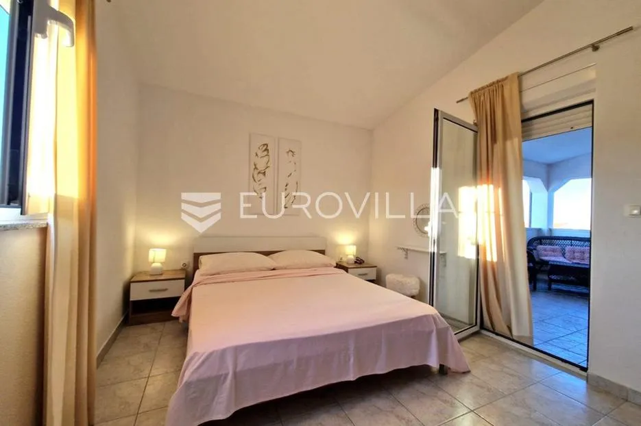 vir, 100m od mora, kuća s 4 apartmana i pogledom na more - slika 21