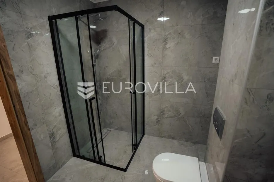 vukovar, centar, novouređen poslovni prostor 106 m², odlična lokacija - slika 4