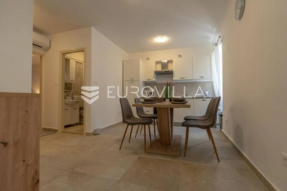 istra, rovinj, novo adaptiran prekrasan stan u centru rovinja nkp 88m2 - slika 4