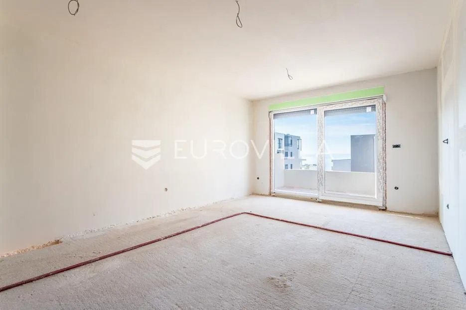 makarska, stan s pogledom na more, prenamijenjen u dva jednosobna apartmana, novogradnja - slika 3