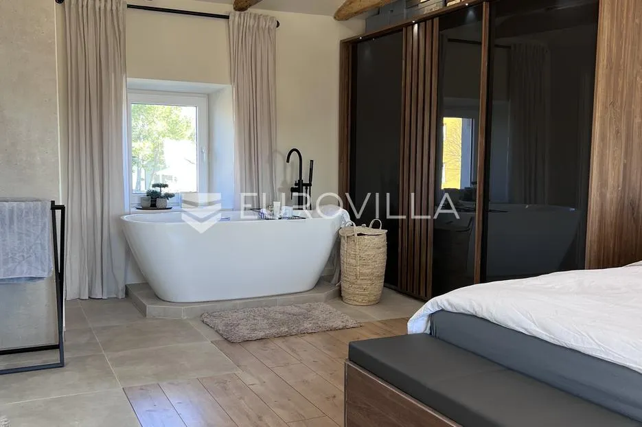 istra, kanfanar, potpuno renovirane dvije kamene kuće, useljive odmah, 130 m² - slika 23