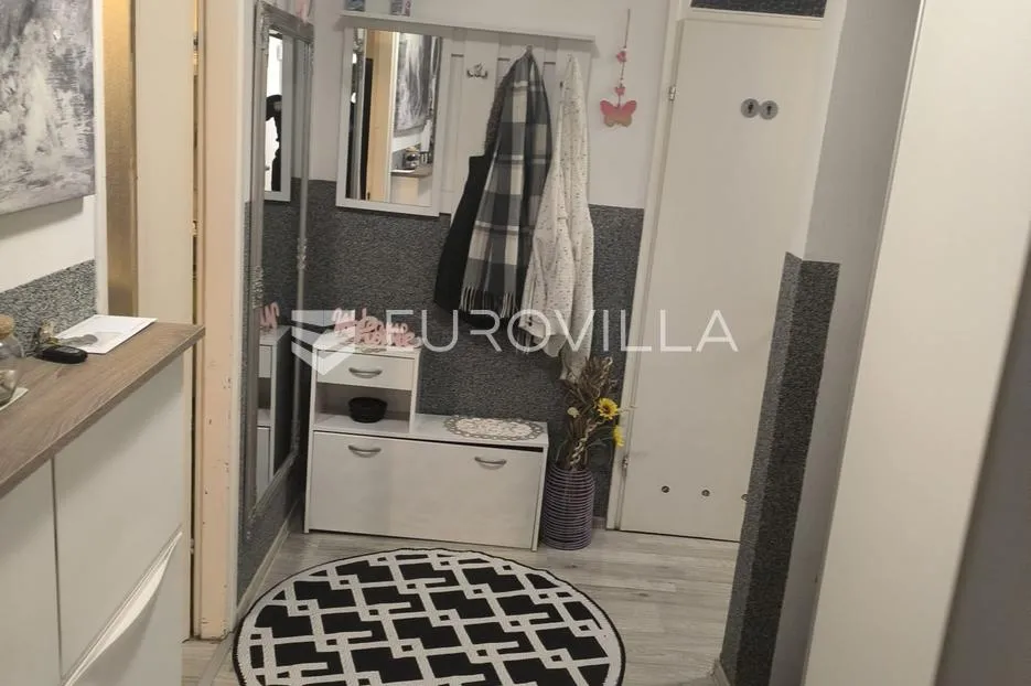 vukovar, borovo naselje, četverosoban stan 92,28 m² na prvom katu s liftom - slika 2
