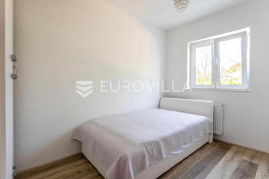 split, kamen, samostojeća kuća ukupne bruto površine 492 m² - slika 19