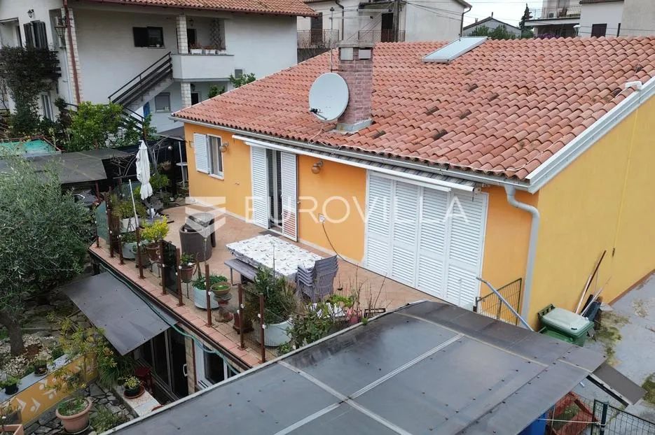 umag, murine, samostojeća kuća s dva odvojena stana na mirnoj lokaciji - slika 2